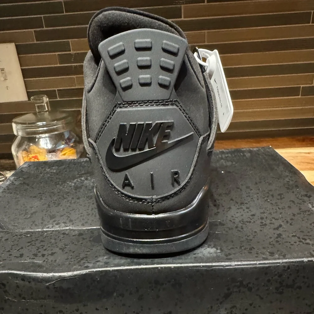 Jordan 4 black cat (2025)